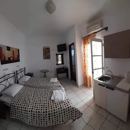 To Let Rena * Monolithos